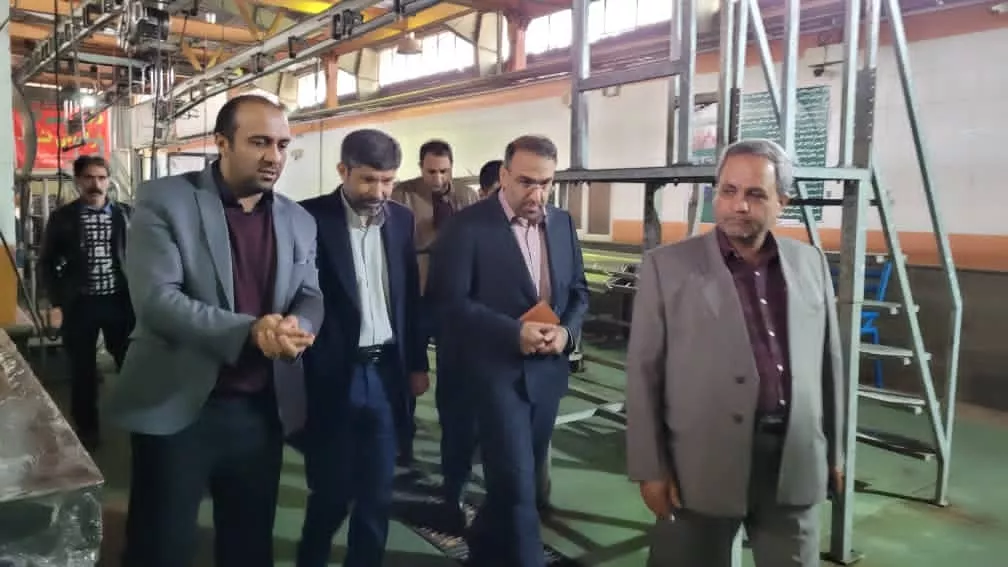 تصویر بازدید مسئولان ارشد شهرستان از کشتارگاه صنعتی دام سیرجان*
