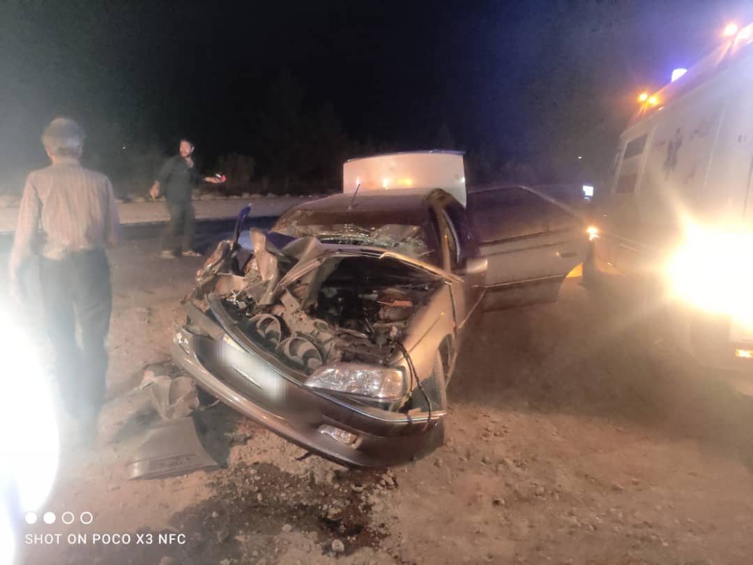 تصویر تصادف پژو پارس با اتوبوس