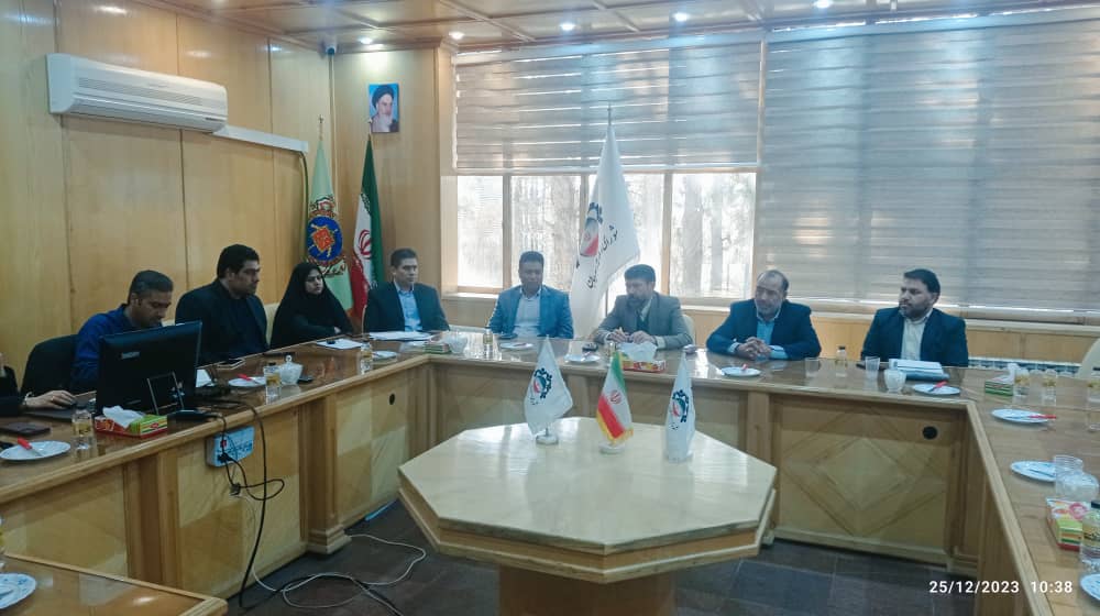 تصویر خیابان امام پیاده راه می شود