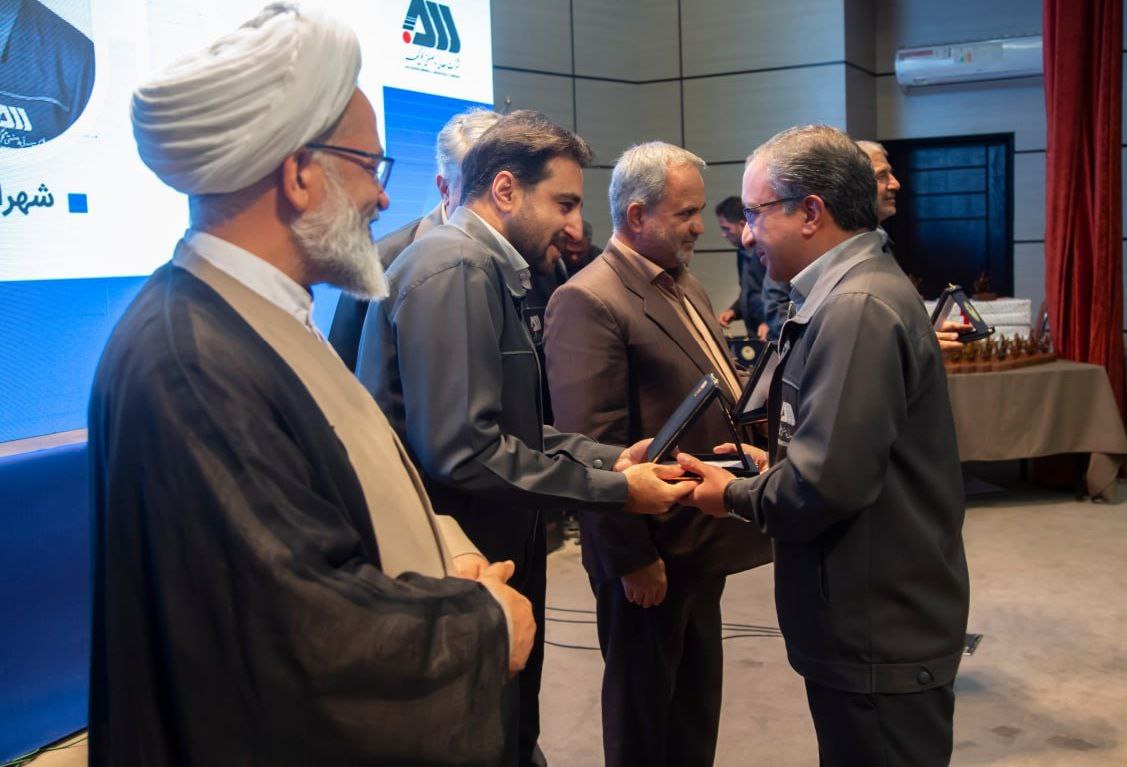 تصویر آئین اختتامیه جشنواره نظام پیشنهادها و تجلیل از کارگران نمونه شرکت گل‌گهر برگزار شد