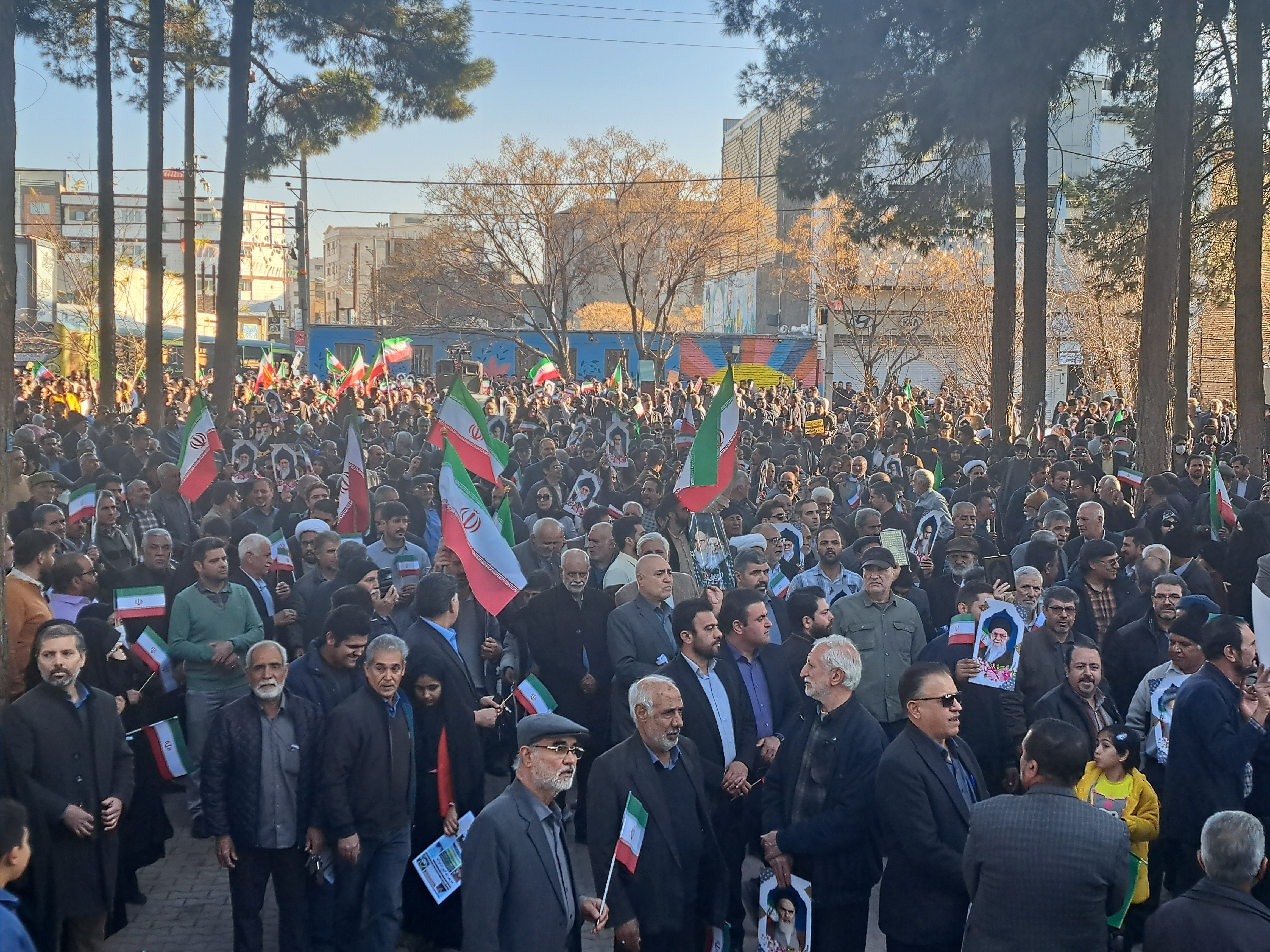 💠 راهپیمایی باشکوه مردم سیرجان علیه اغتشاشگران